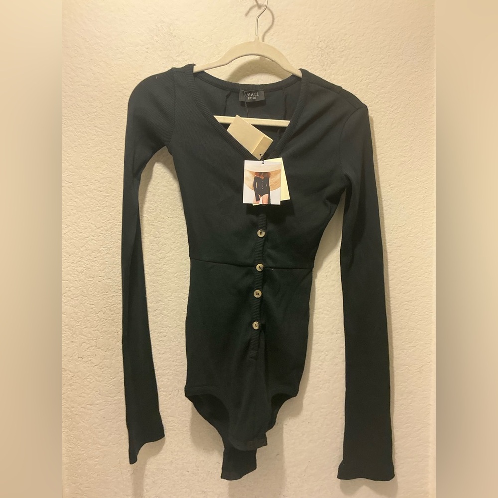 A.W.A.K.E. Mode Black Ribbed Button-Front Long Sleeve Bodysuit size S - Picture 3 of 6